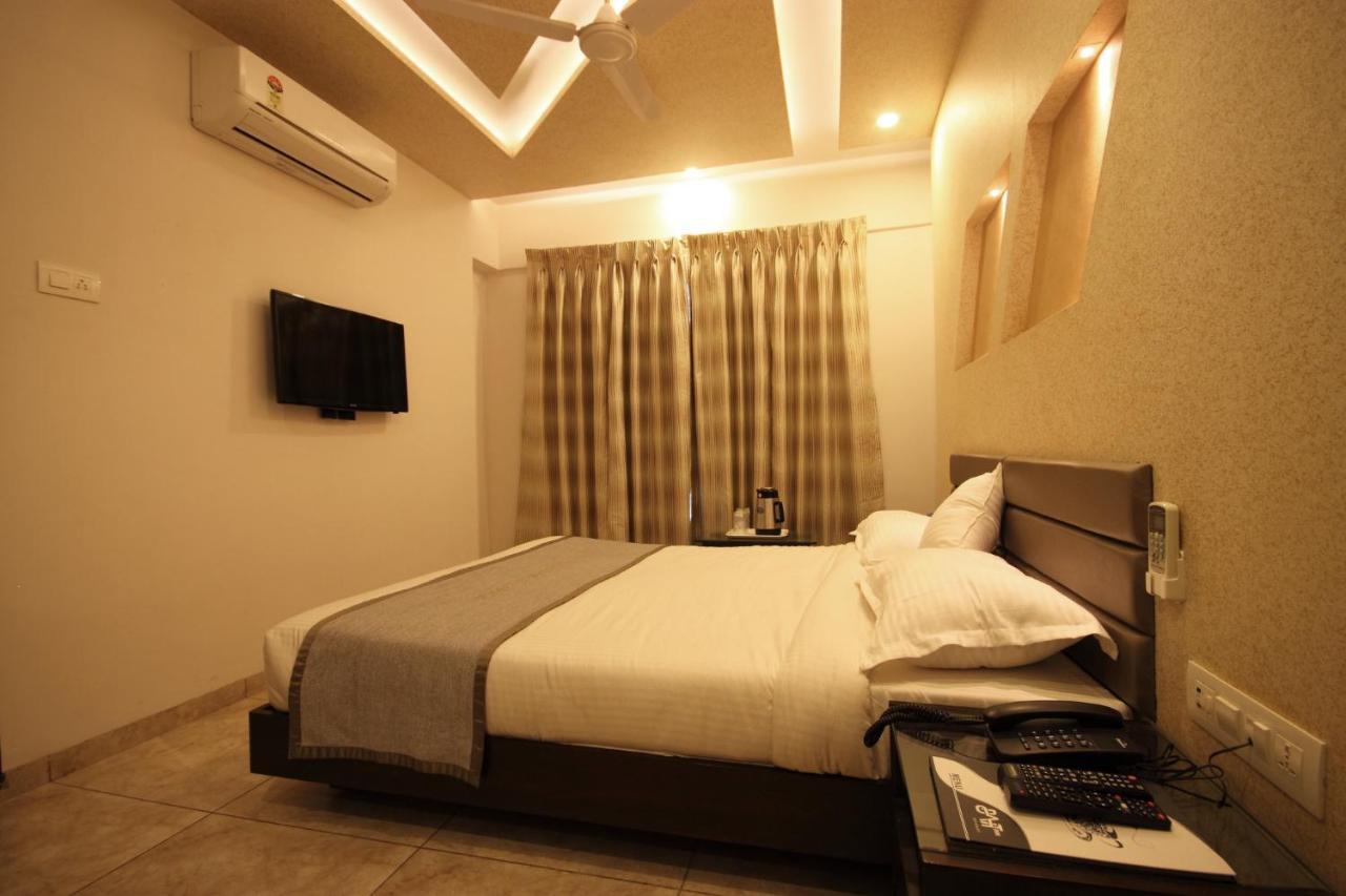 אחמדאבאד Hotel Bait Inn מראה חיצוני תמונה